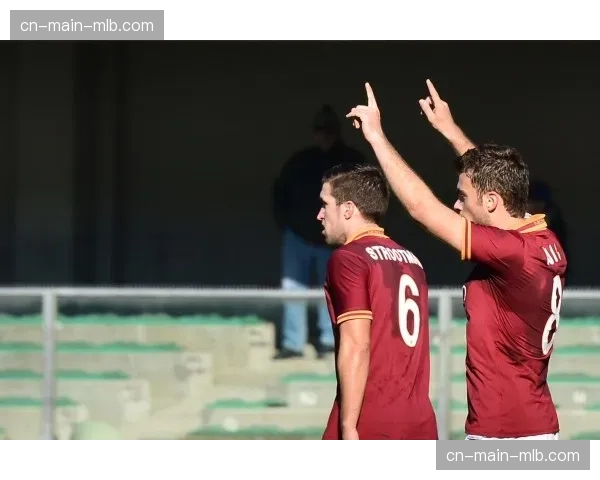 “幕后英雄:跟随维罗纳队医,了解意甲赛场的高科技康复手段” “幕后英雄:跟随维罗纳队医,了解意甲赛场的高科技康复手段”