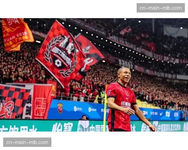 中超第8轮现场观众首破30万，球市热度创历史新高